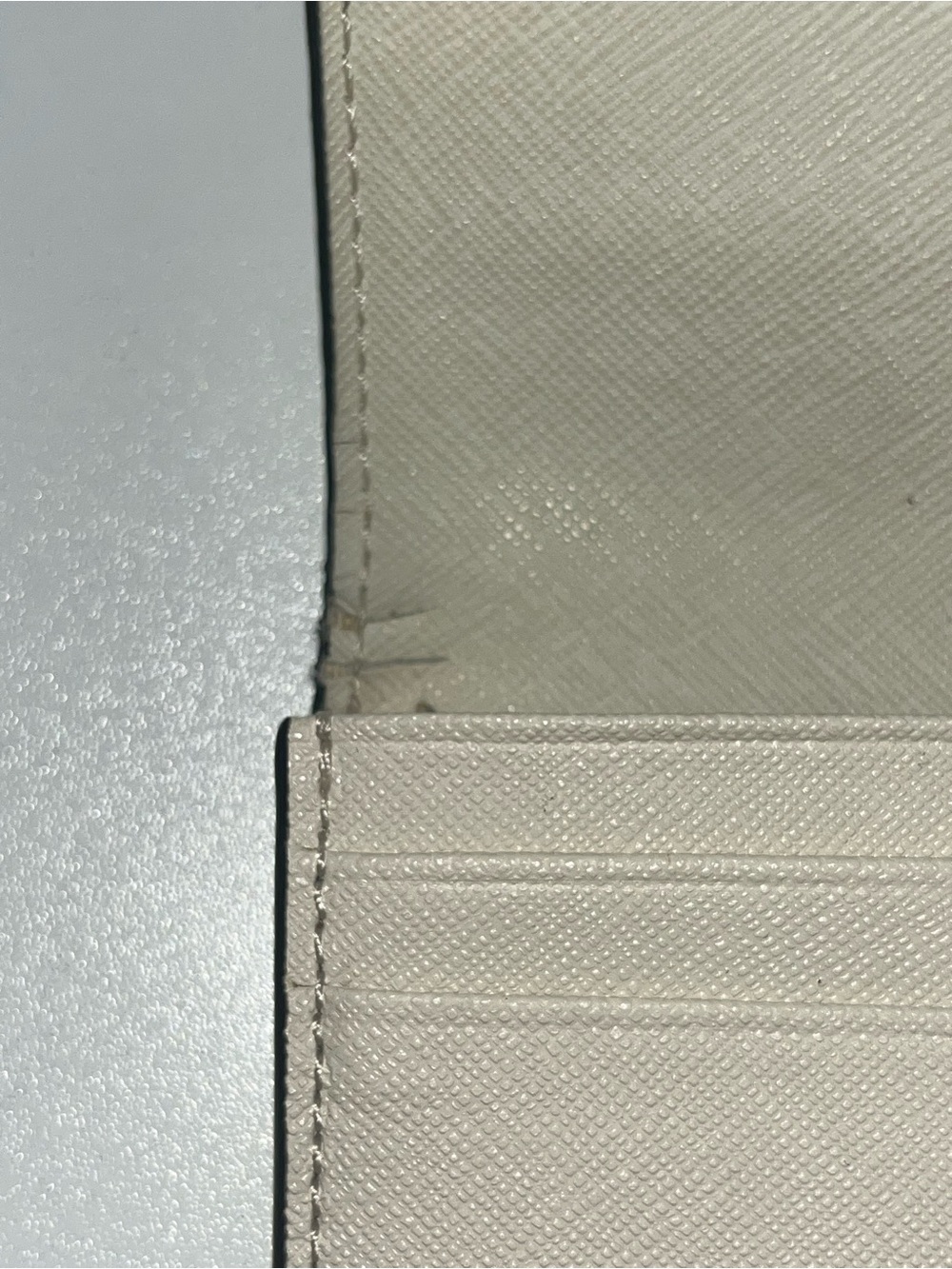 Michael Kors Off White Saffiano Leather Wallet - Picture 10 of 10